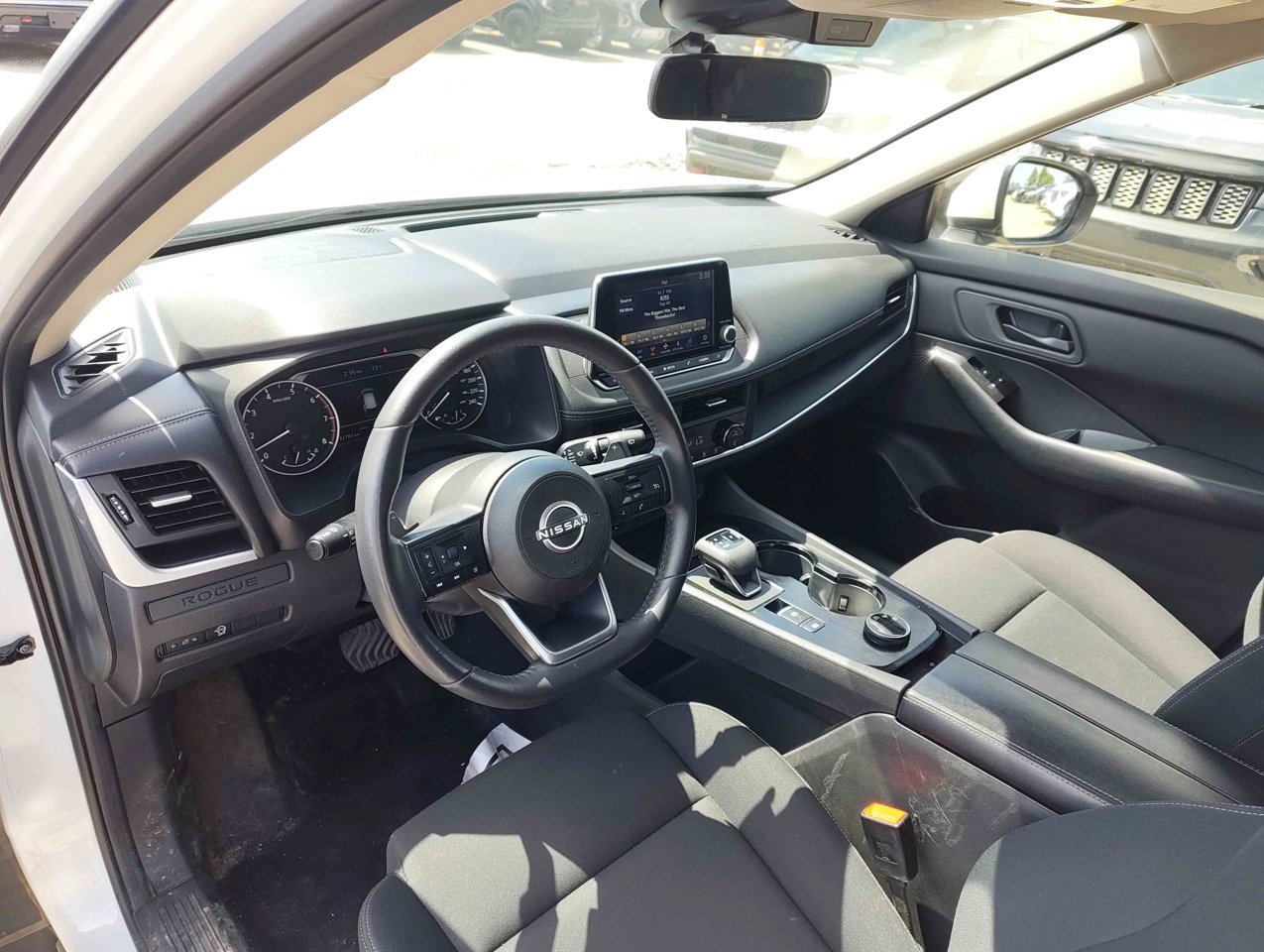 2024 Nissan Rogue AWD S White Sherwood Park - photo #6