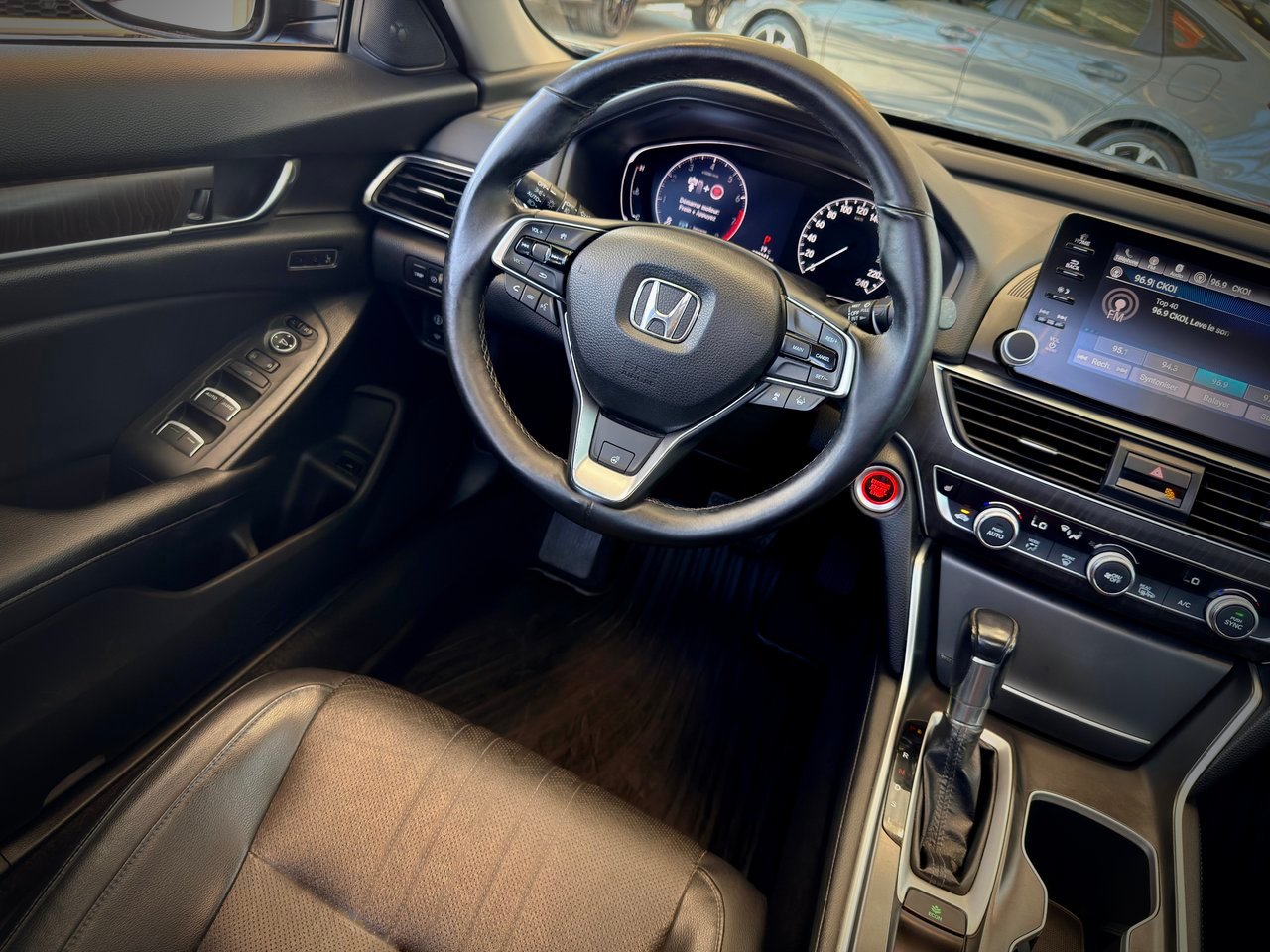 Honda Accord Sedan 2018 Bleu Notre-Dame-des-Prairies - photo #21
