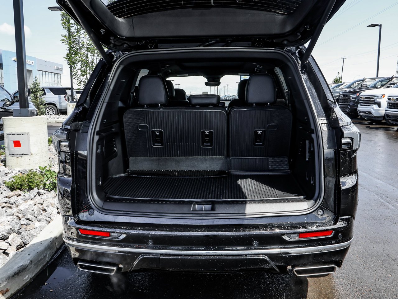 2026 Buick Enclave AWD 4dr Avenir Black Sherwood Park - photo #8