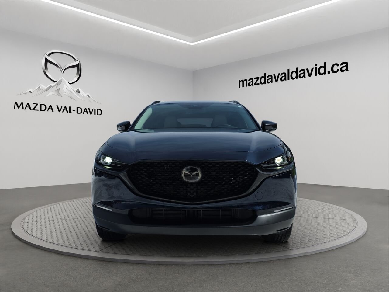 2026 Mazda CX-30 GS AWD 2.5 S Kuro AWD, Toit ouvrant, Sièges en similicuir, Barre de toit peintes. Deep Crystal Blue Mica Val-David - photo #2