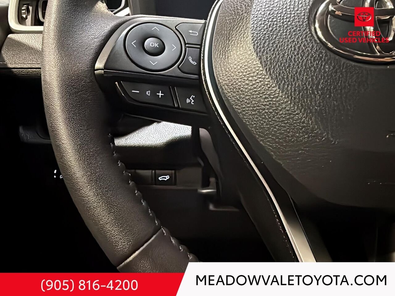 2025 Toyota RAV4 One Owner, Clean Car Fax, Power Sunroof, Power Trunk, Power Seat, Softex Leather Seating Wind Chill Pearl Mississauga - photo #12