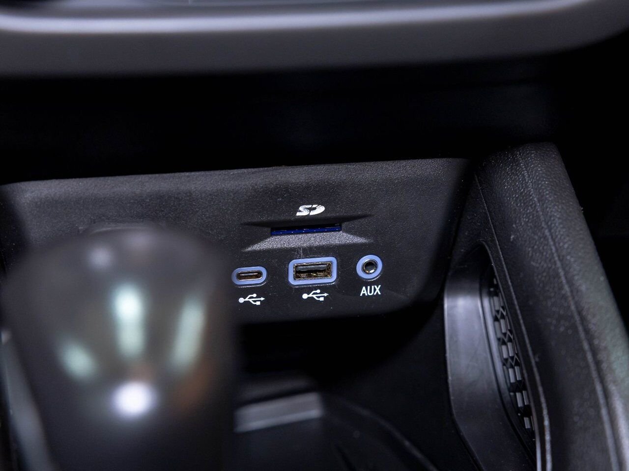 Chevrolet Trailblazer RS AWD *SIÈGES CHAUFF* CARPLAY GR TECH WIFI USB 2021 Noir Saint-Jérôme - photo #21