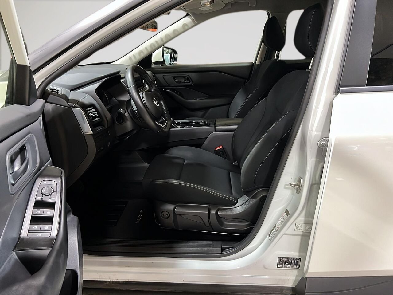 2024 Nissan ROGUE S TRACTION INTEGRALE White Québec - photo #8