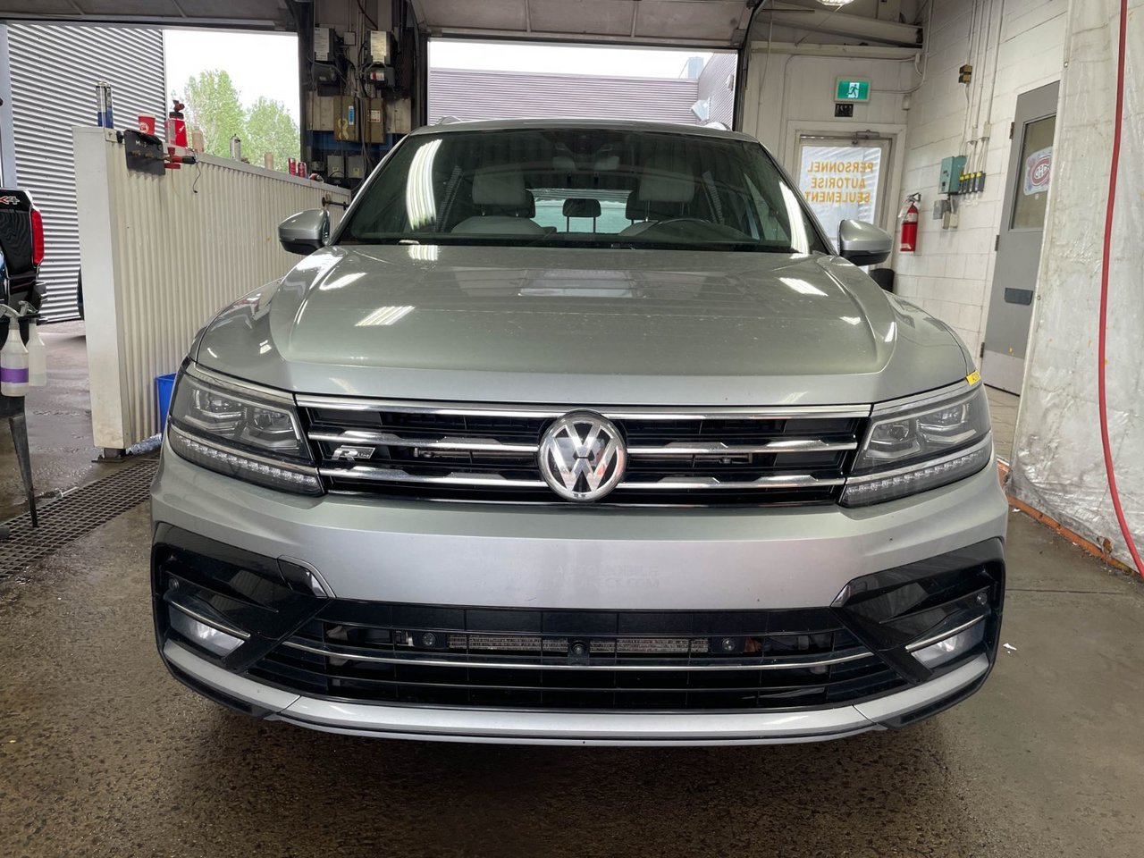 Volkswagen Tiguan HIGHLINE 4MOTION *TOIT* NAV CUIR FENDER CARPLAY 2020 Gris Saint-Jérôme - photo #5