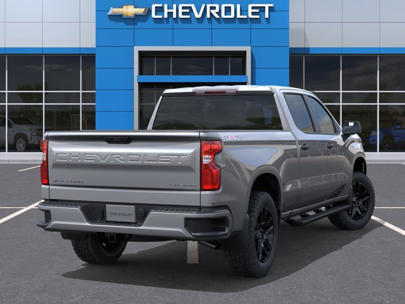 CHEVROLET Silverado 1500 K1500 SILVERADO CREW CAB CUSTOM STD/BOX (1CX) 2026 GRIS STERLING METALLISE Rivière-du-Loup - photo #3