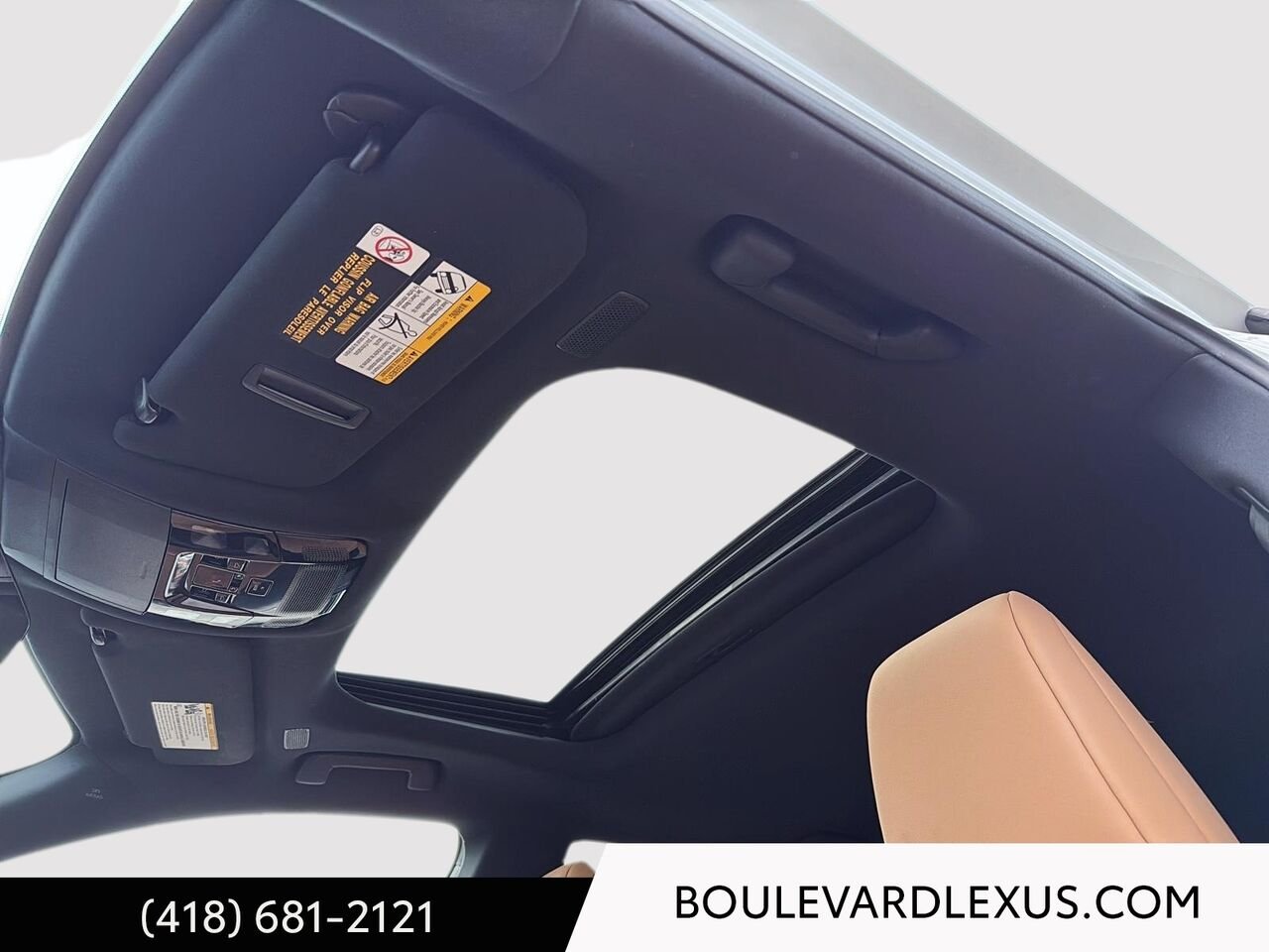 Lexus RX 19865A 2023 Blanc Québec - photo #10