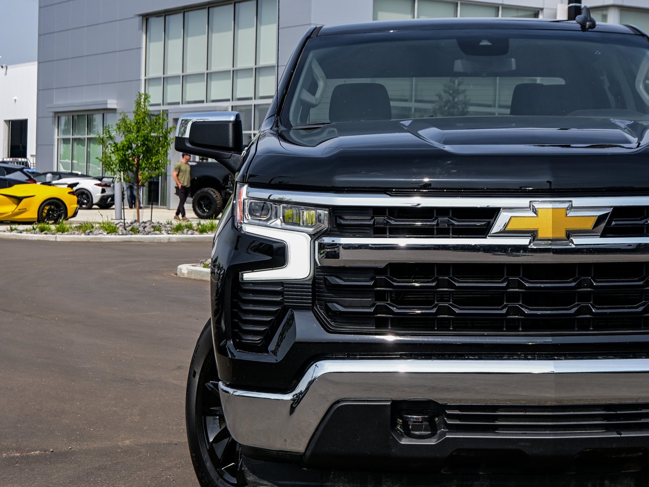 2026 Chevrolet Silverado 1500 4WD Crew Cab 147 LT Black Sherwood Park - photo #4