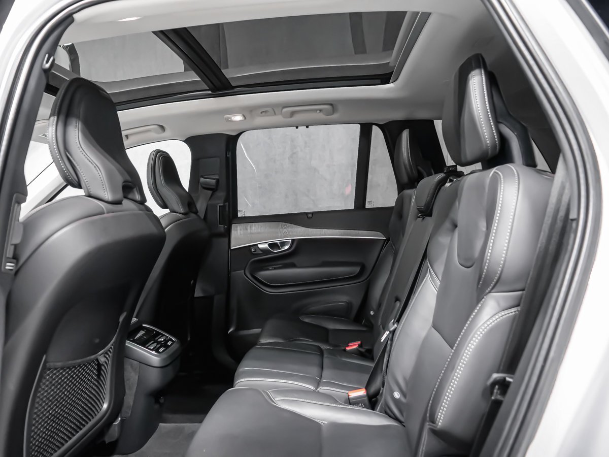 2023 Volvo XC90 B6 ULTIMATE DARK Grey Montreal - photo #13