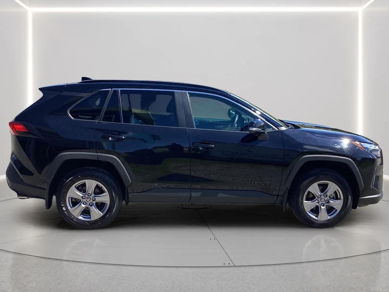 2024 TOYOTA RAV4 XLE Black Gatineau - photo #5