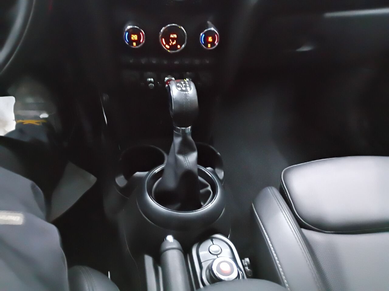 MINI 3 portes 2019 Noir Blainville - photo #27