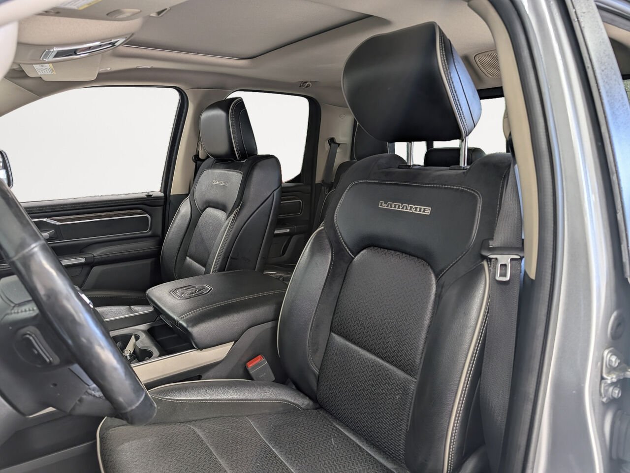 2019 Ram 1500 1C6SRFDT8KN573070 Silver Sherbrooke - photo #5
