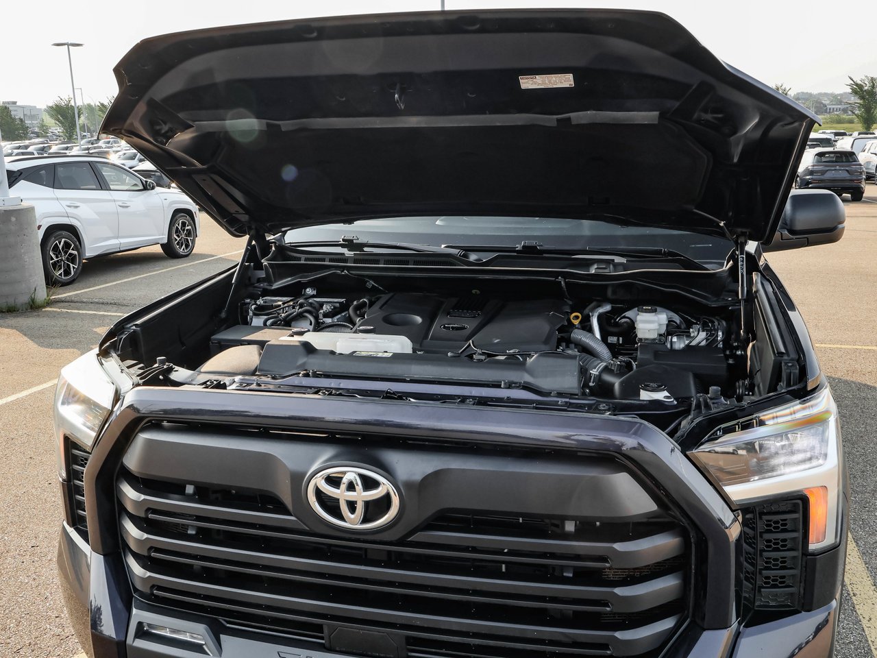 2023 Toyota Tundra 4x4 Crewmax SR Blue Sherwood Park - photo #9