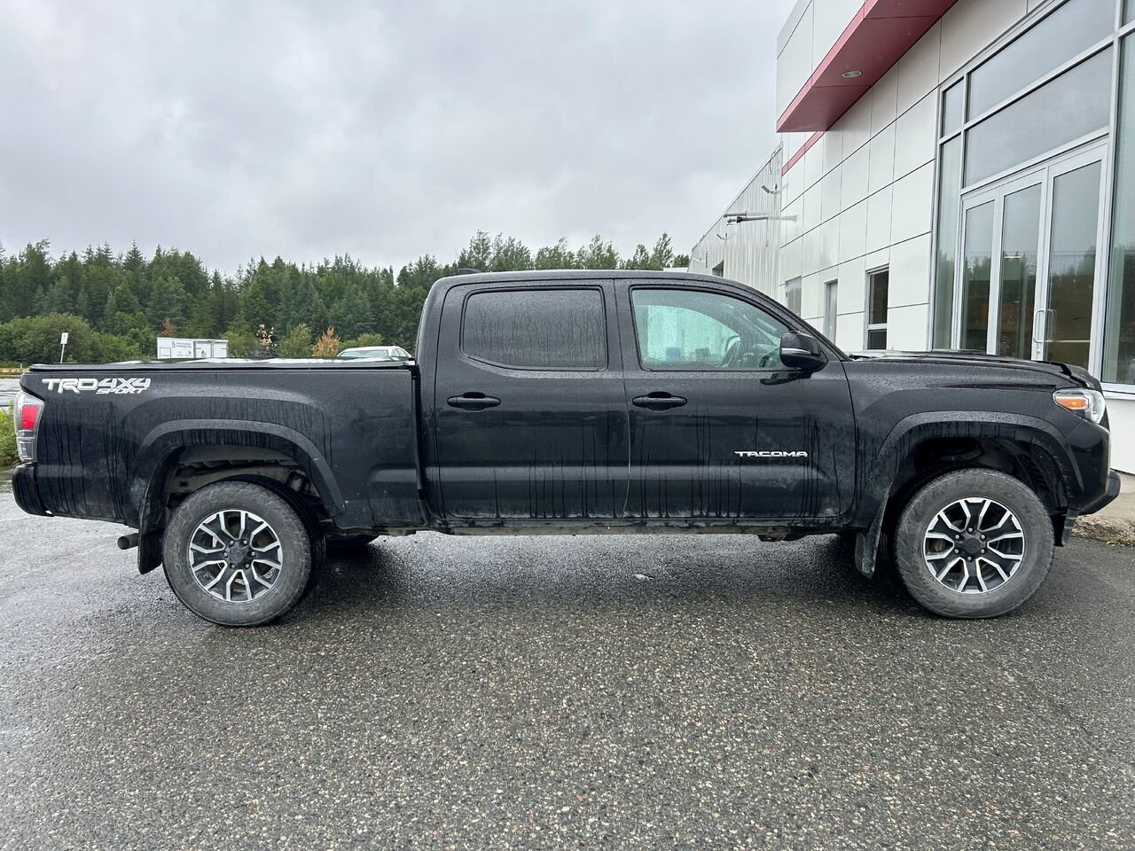 2022 Toyota Tacoma Double Cab 4x4 BA Black Val-d'Or - photo #1