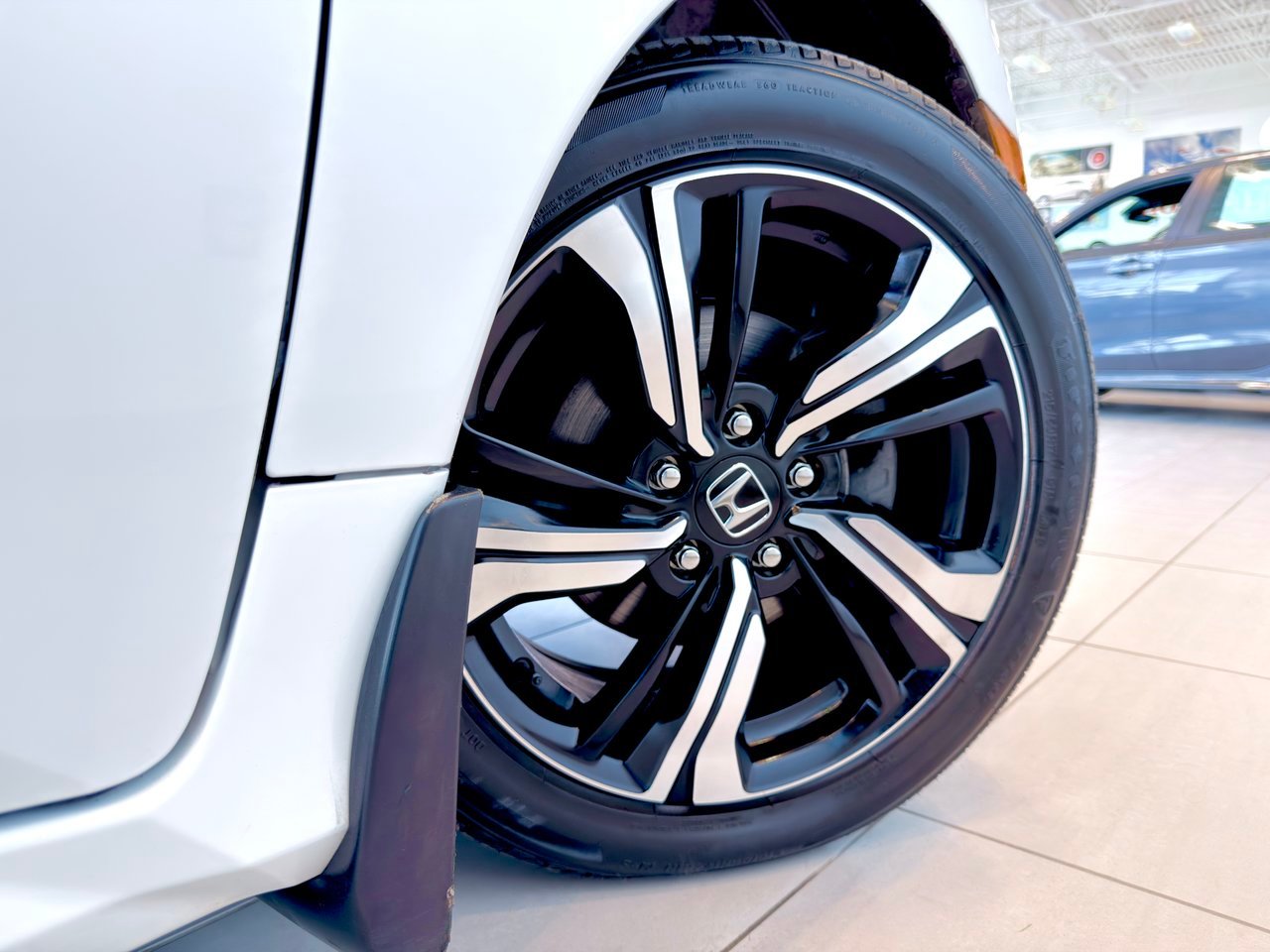 Honda Civic Sedan 2018 Blanc Notre-Dame-des-Prairies - photo #13