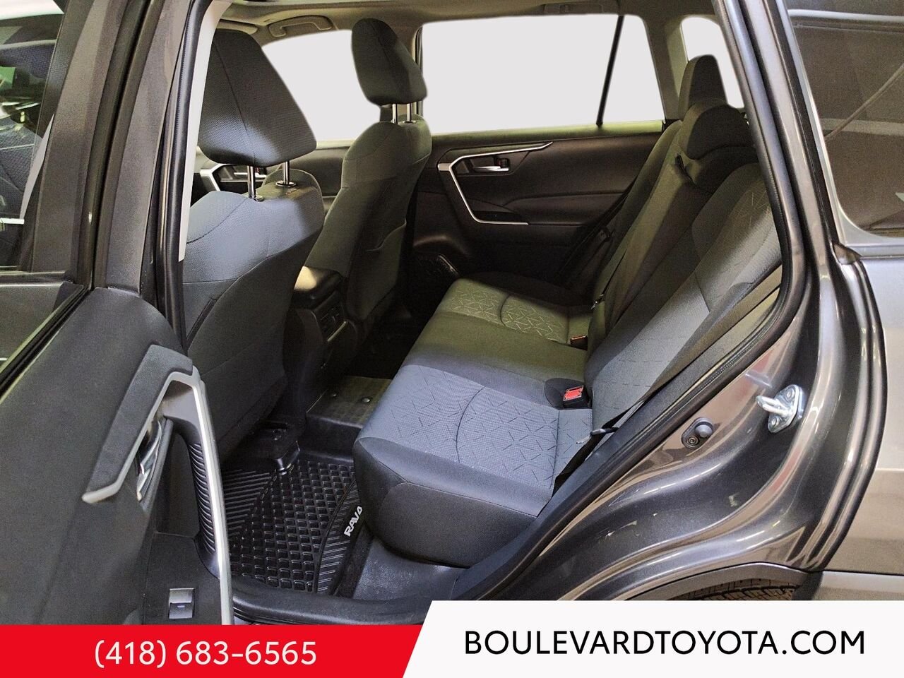 Toyota RAV4 99855A-135 | XLE, AWD 2025 Gris Québec - photo #18
