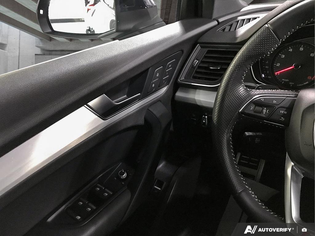 2018 Audi Q5 2600853A | Progressiv Blue Edmonton - photo #16