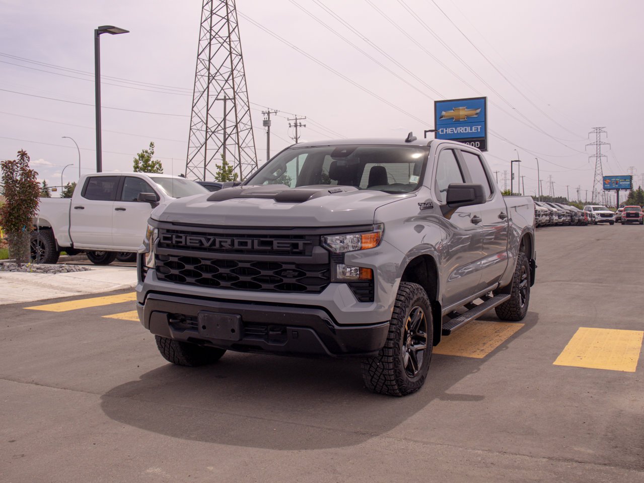 2024 Chevrolet Silverado 1500 4WD Crew Cab 147 Custom Trail Boss Grey Sherwood Park - photo #3