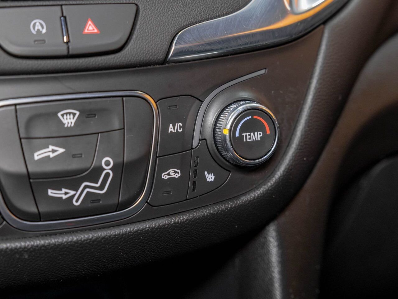 2023 Chevrolet Equinox LT AWD *SIÈGES CHAUFF* CARPLAY BLUETOOTH WIFI USB Black Saint-Jérôme - photo #19