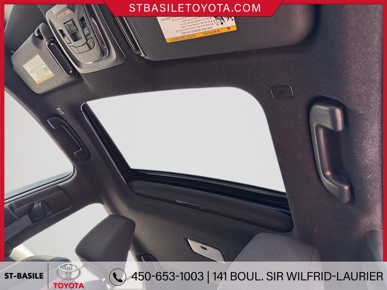 2024 TOYOTA Corolla Hybrid Midnight Black Metallic Saint-Basile-le-Grand - photo #18