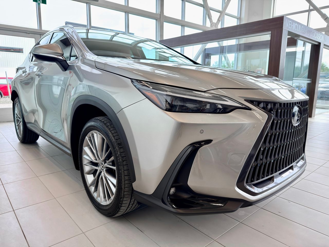 2022 Lexus NX Silver Notre-Dame-des-Prairies - photo #5