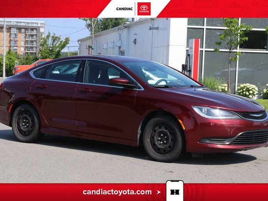 2015 Chrysler 200 2015 Red