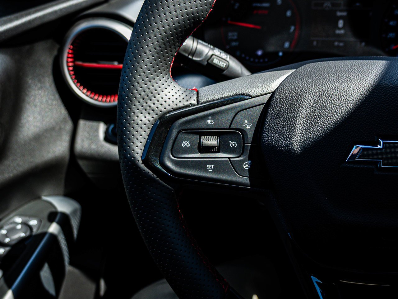 2026 Chevrolet Trax FWD 4dr 1RS Blue Sherwood Park - photo #19