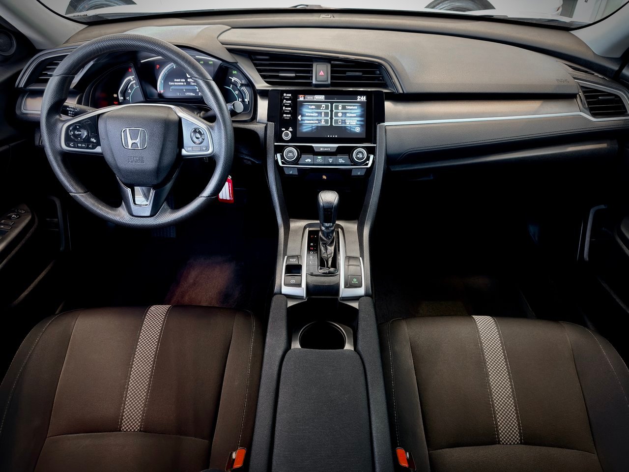 2019 Honda Civic Sedan White Notre-Dame-des-Prairies - photo #16
