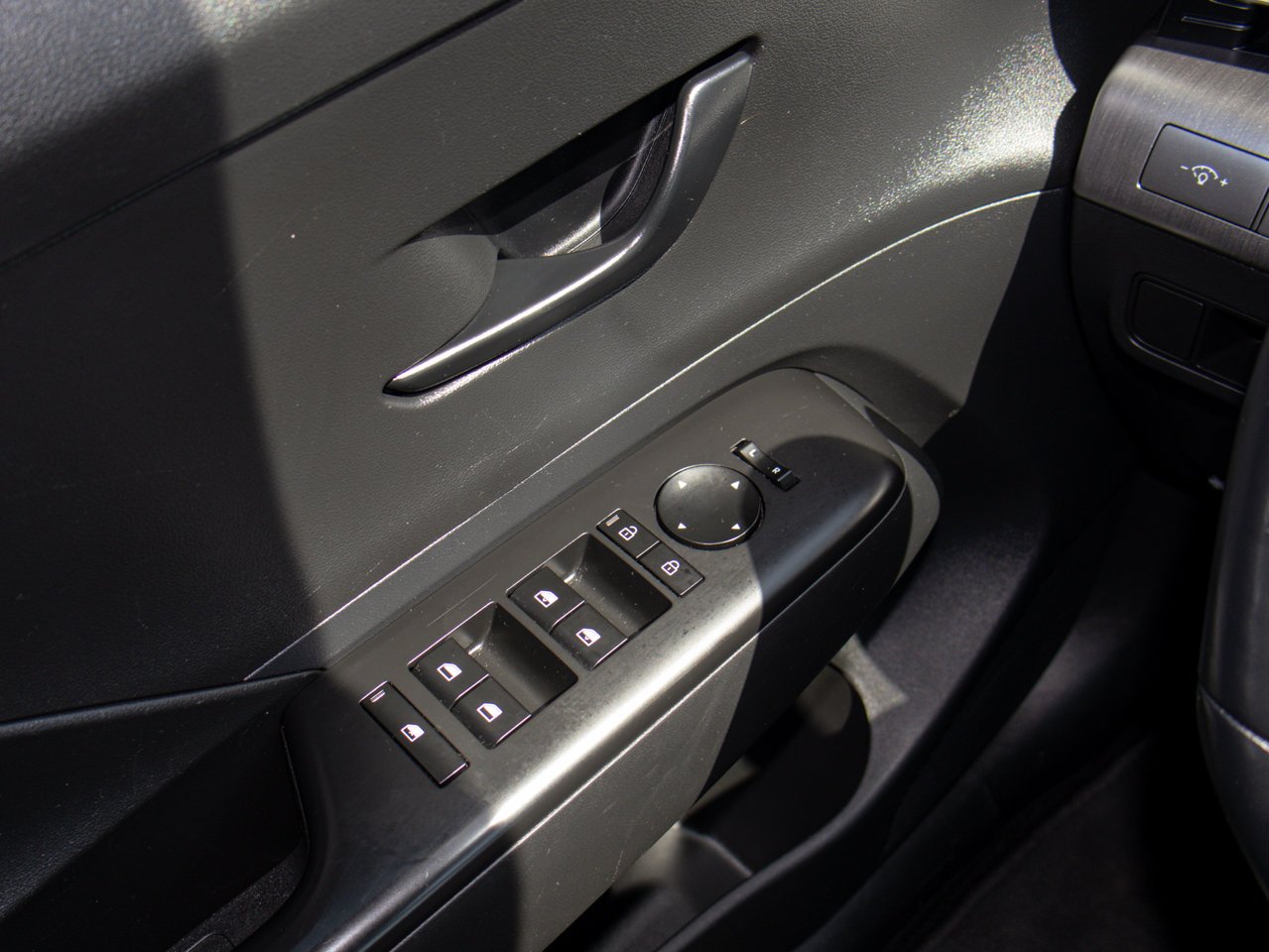 2024 Hyundai Kona 2.0L Preferred AWD Grey Sherwood Park - photo #17