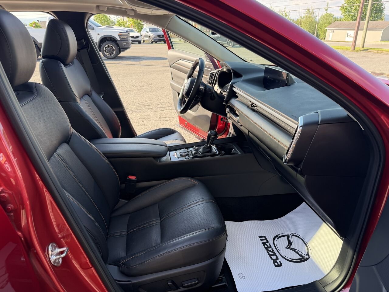 2023 Mazda CX-50 Red Lac Mégantic - photo #14