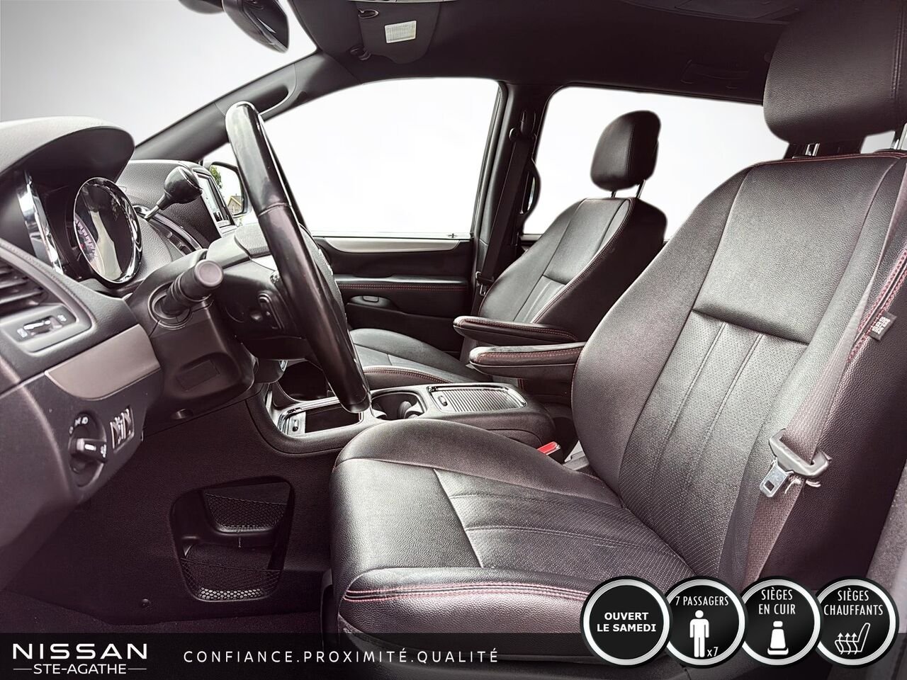 2020 Dodge Grand Caravan Black Ste-Agathe des Monts - photo #7