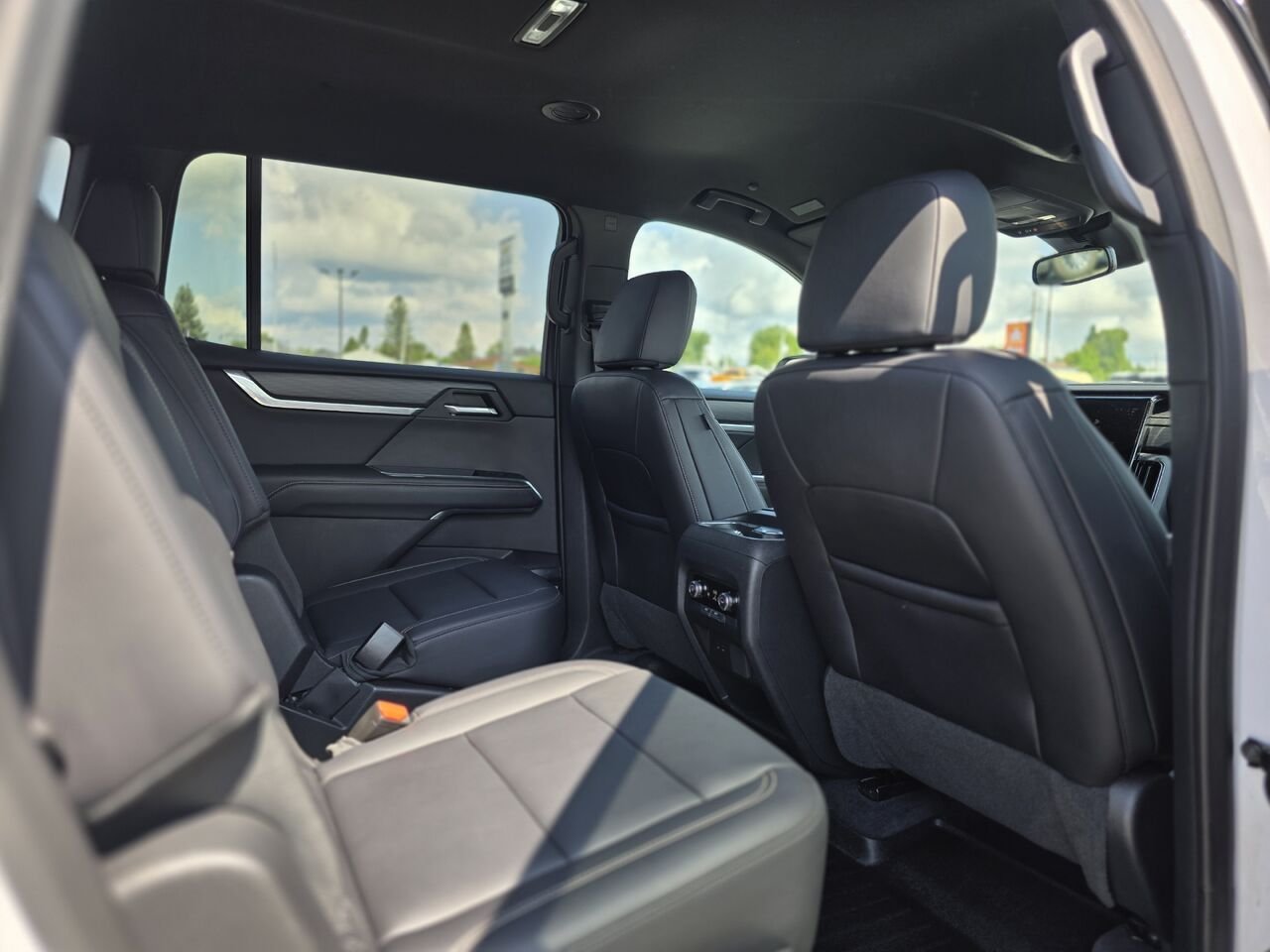 GMC Acadia Elevation 2024 Blanc Rouyn-Noranda - photo #22