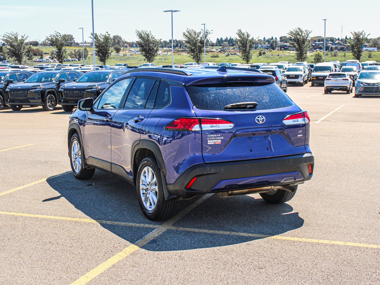 2022 Toyota Corolla Cross LE AWD Blue Sherwood Park - photo #5