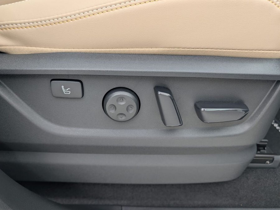 2026 NISSAN Armada 2026 Everest White Pearl Tricoat