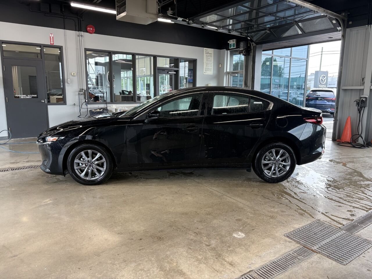 2026 MAZDA Mazda3 GS Jet Black Mica Châteauguay - photo #3