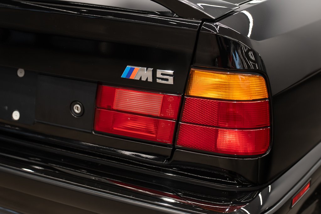 BMW M5 LOW KM! - $94500 USD 1992 Noir Montréal - photo #36