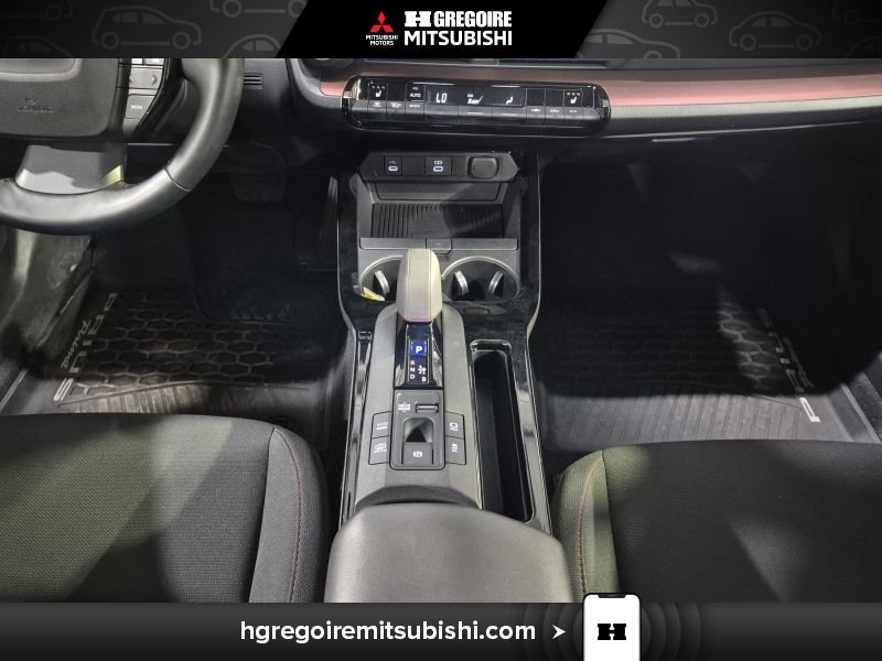 2024 Toyota Prius Silver Blainville - photo #24
