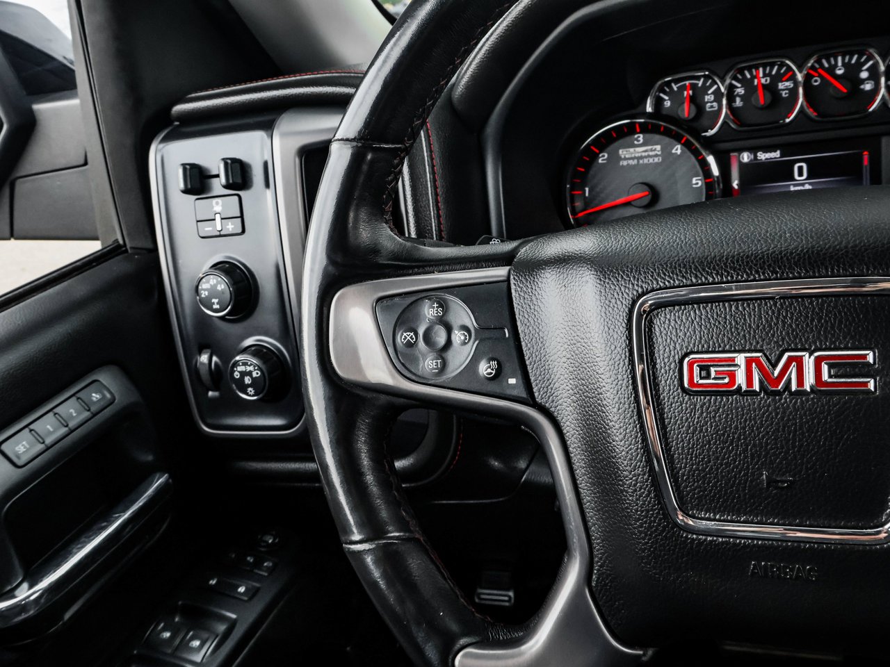 2016 GMC Sierra 1500 4WD Crew Cab 143.5 SLT Black Sherwood Park - photo #22