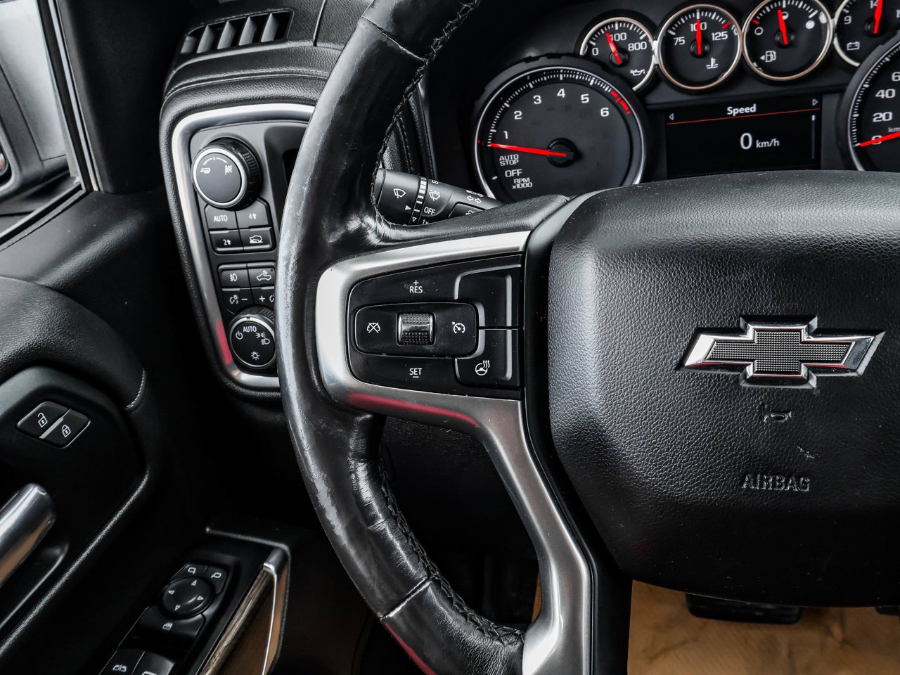 2019 Chevrolet Silverado 1500 4WD Crew Cab 147 RST White Sherwood Park - photo #21