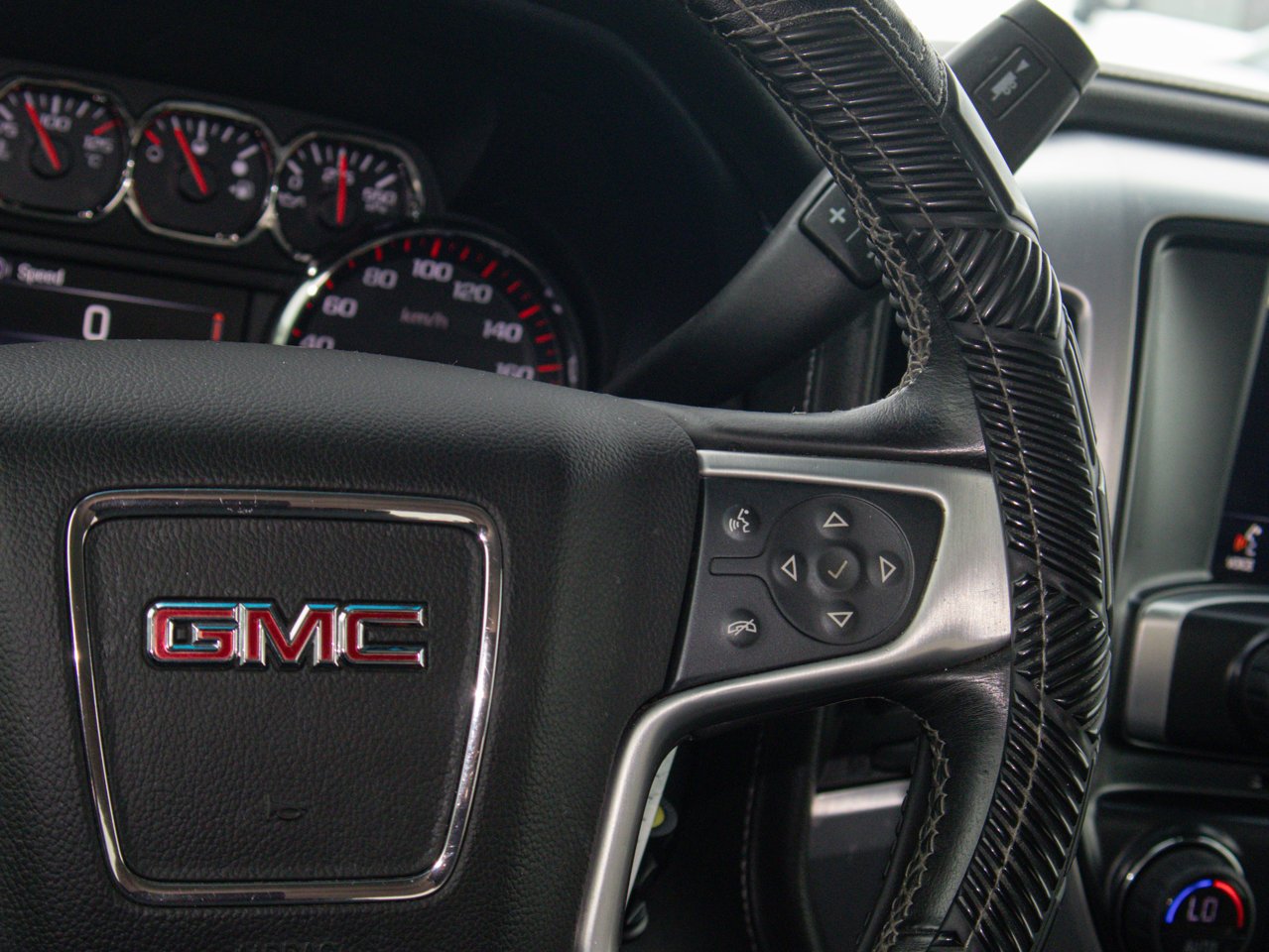 2015 GMC Sierra 1500 4WD Double Cab 143.5 SLE Red Sherwood Park - photo #23