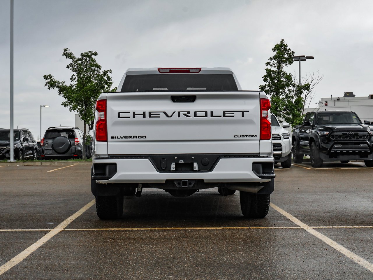 2025 Chevrolet Silverado 1500 4WD Crew Cab 147 Custom White Sherwood Park - photo #6