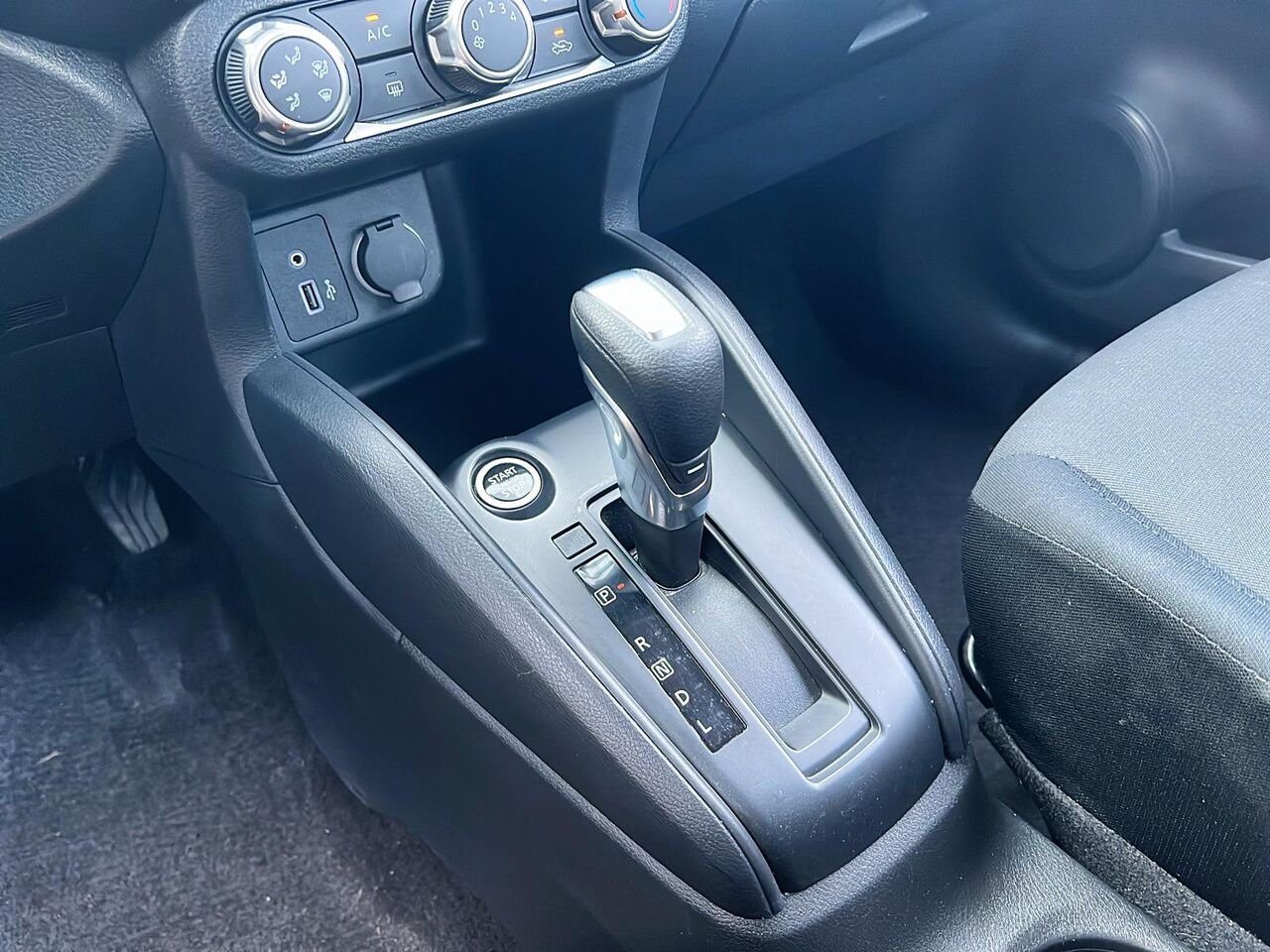 2024 Nissan Kicks S Black Québec - photo #13