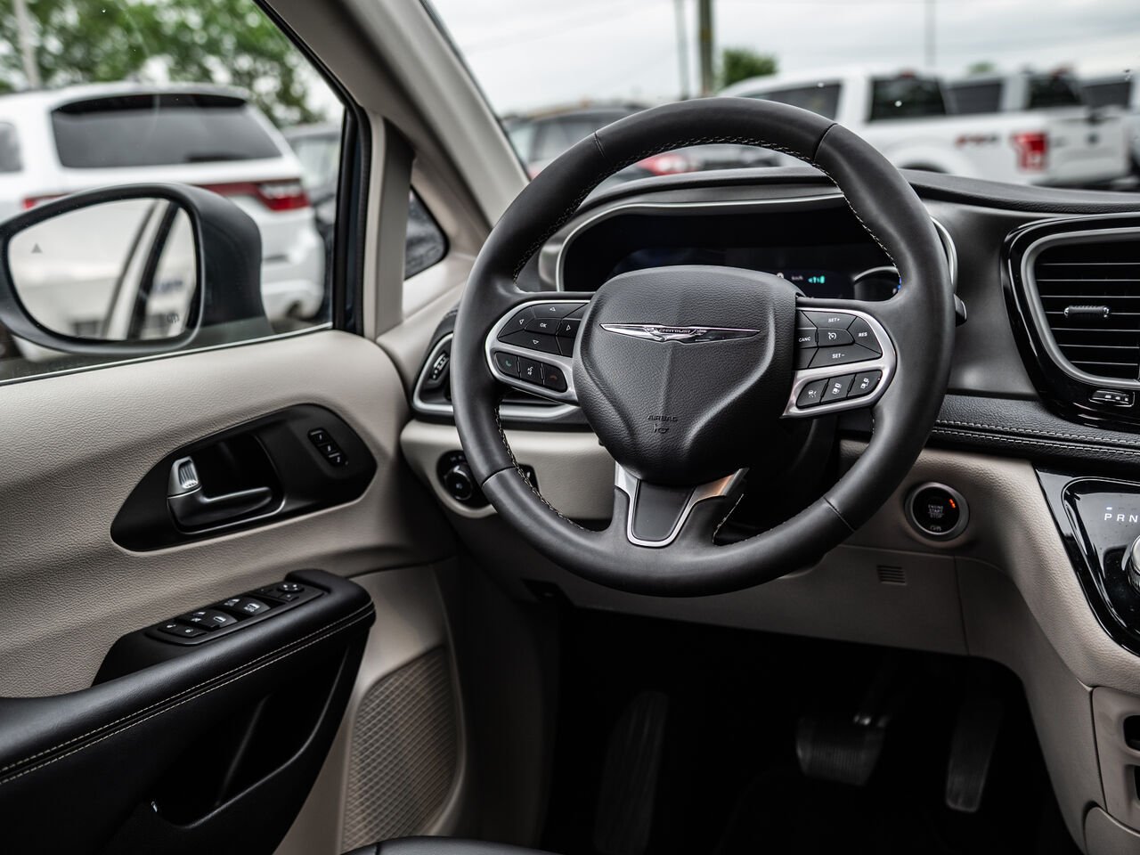 Chrysler Pacifica Hybrid 2023 Bleu Sainte-Julienne - photo #29