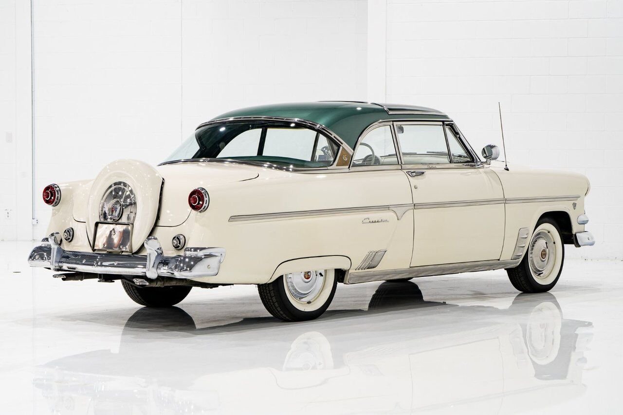 Ford Crestline Skyliner rare glass top long term ownership 1954 Blanc Montréal - photo #28