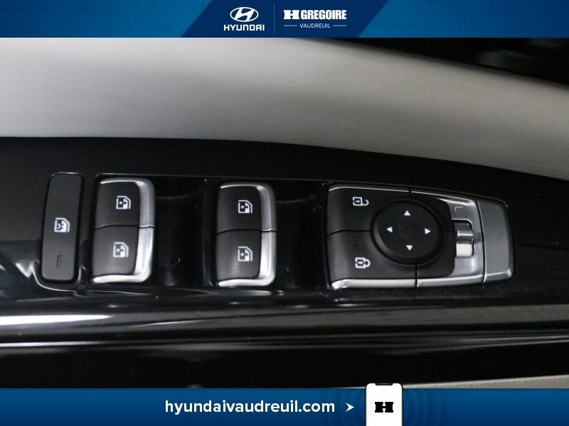 2022 Kia Carnival White Laval - photo #16