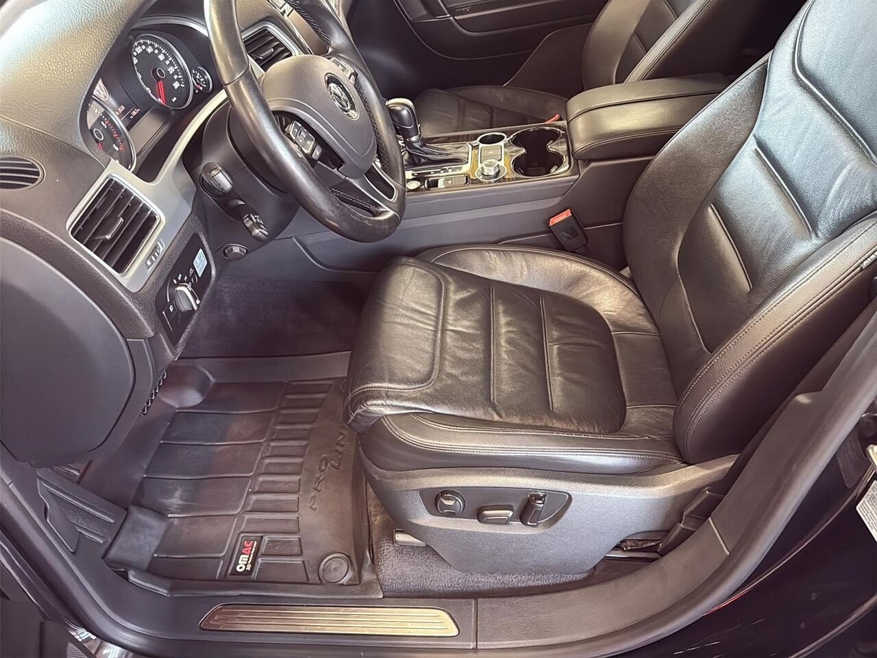 2015 VOLKSWAGEN TOUAREG HIGHLINE Black Saint-Hyacinthe - photo #8