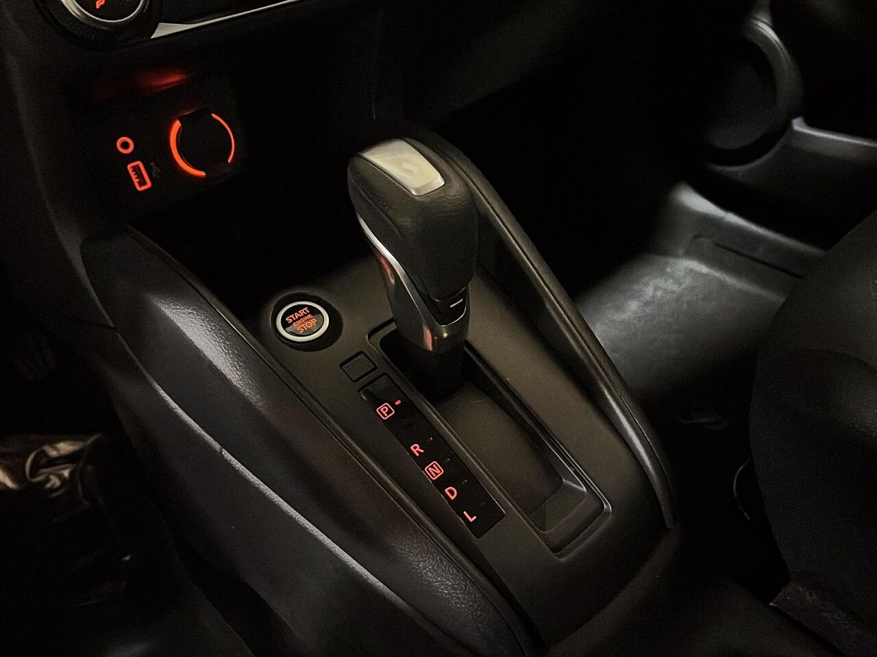 Nissan Kicks S TA 2024 Blanc Québec - photo #14