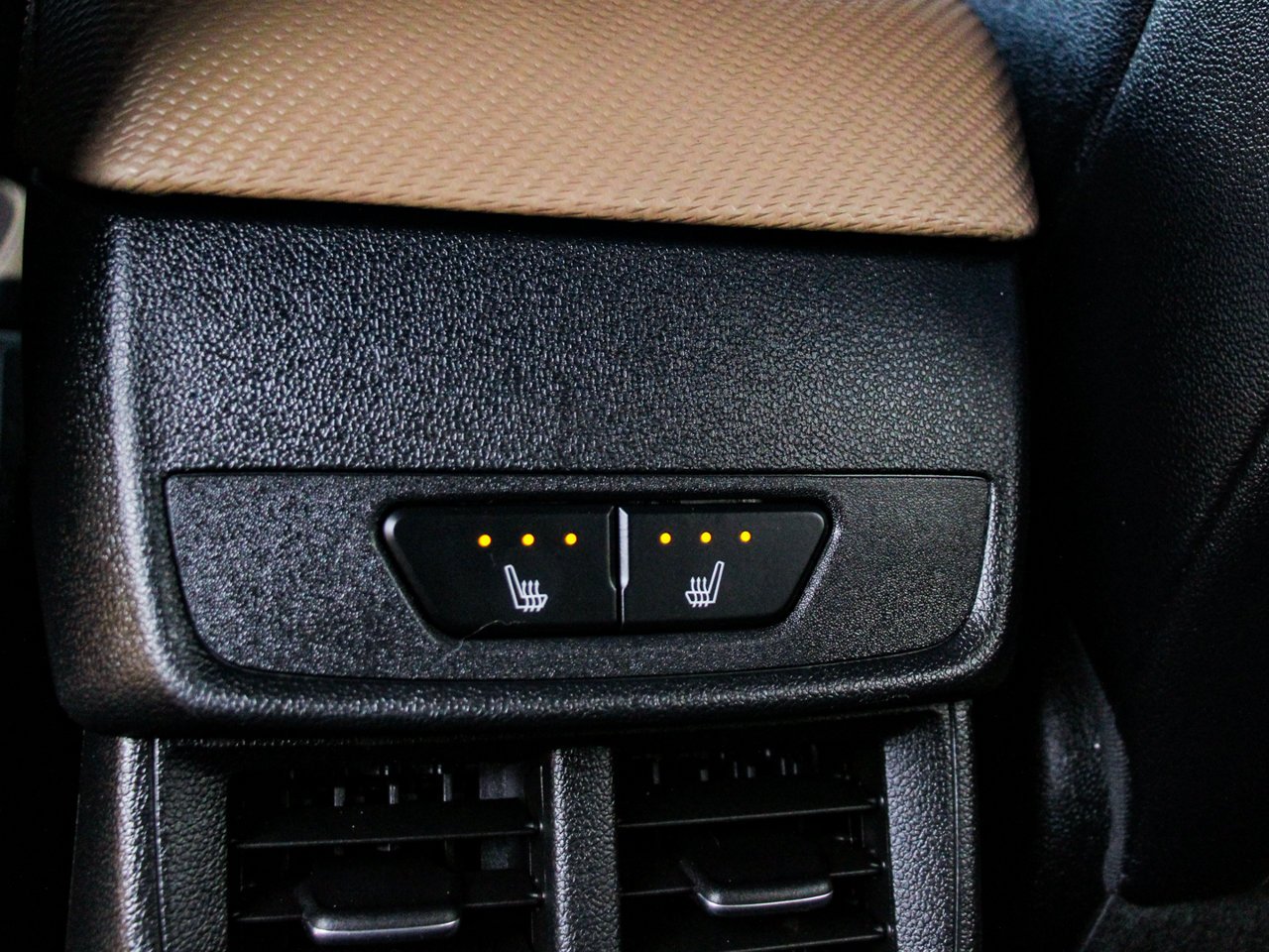 2026 Chevrolet Equinox AWD 4dr ACTIV Grey Sherwood Park - photo #32