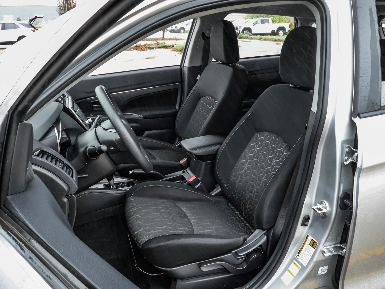 2024 Mitsubishi RVR ES AWC Grey Sherwood Park - photo #13