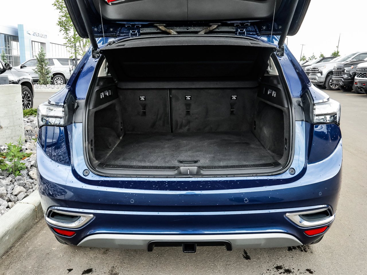 2022 Buick Envision AWD 4dr Avenir Blue Sherwood Park - photo #8