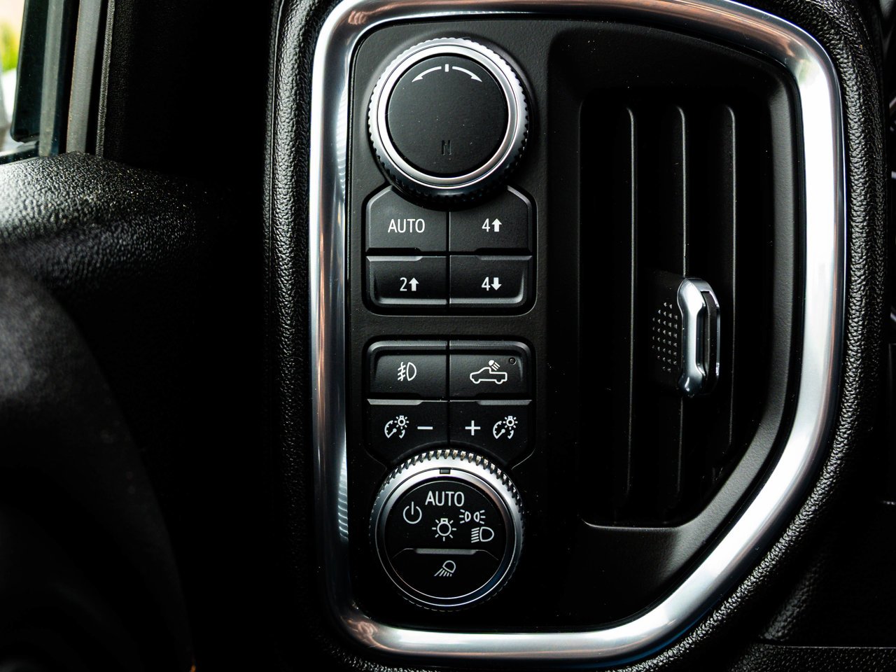 2019 GMC Sierra 1500 4WD Crew Cab 147 AT4 Blue Sherwood Park - photo #17